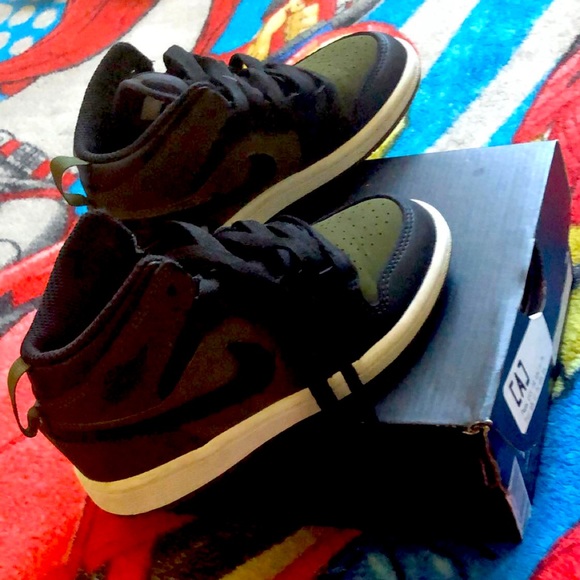 olive green and black 1s